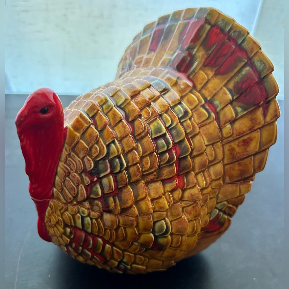 Vintage, Ceramic Turkey Covered Dish. Circa 1979